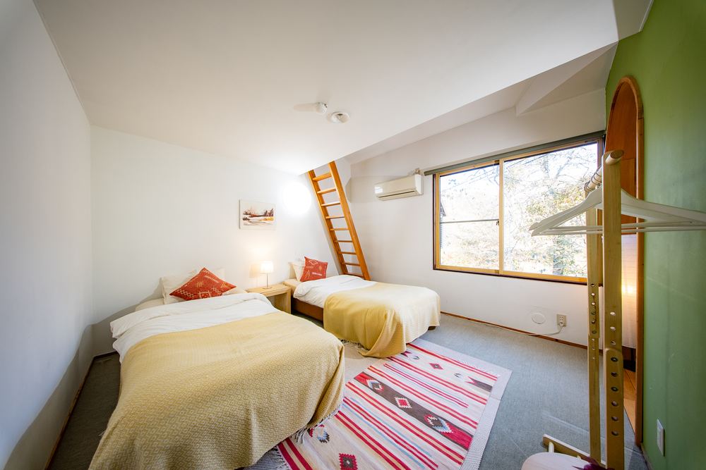 Twin beds in the Family Suite